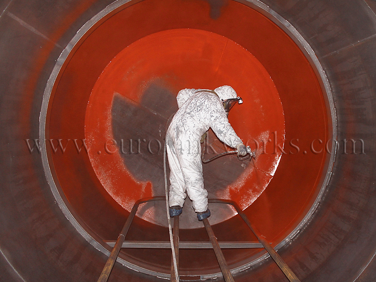 Coating van opslagtanks